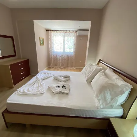 Belleview 6 *