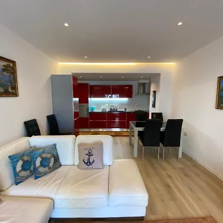 Belleview 6 Apartment *